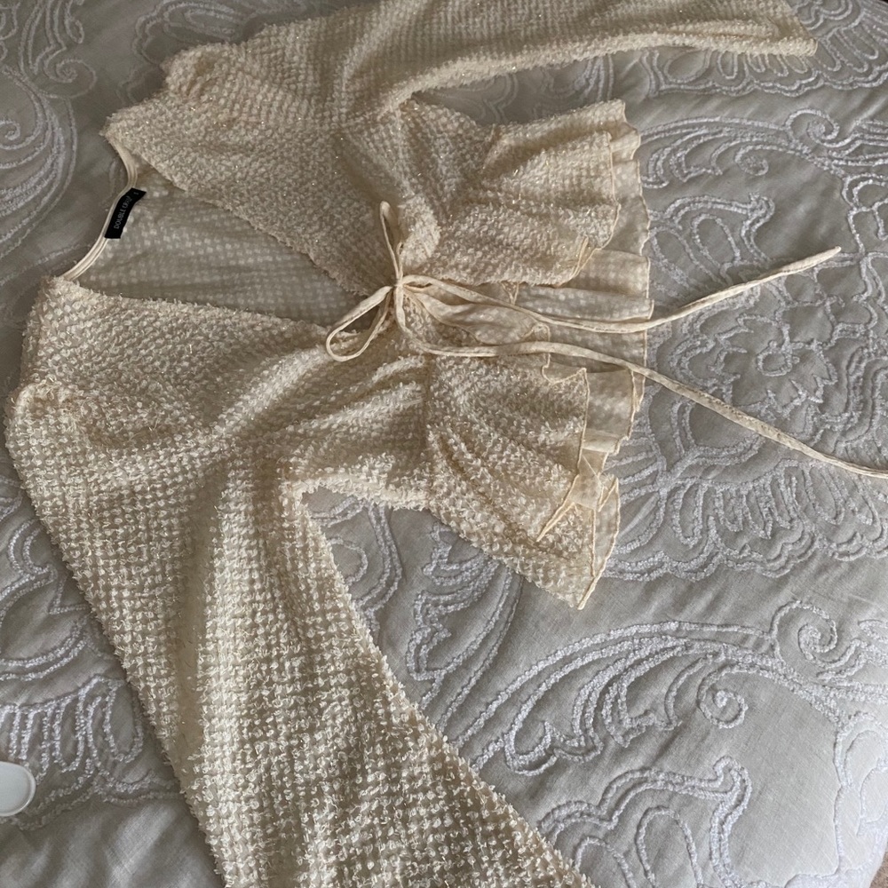 Cream Top - Picture 7 of 11